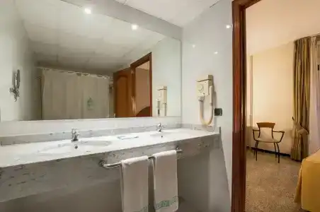 Gaudi - 61