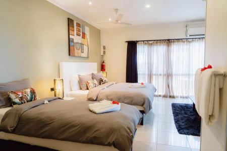 Smugglers Cove Beach Resort & - 28