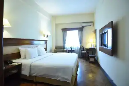 Mega Anggrek Jakarta Slipi - 2
