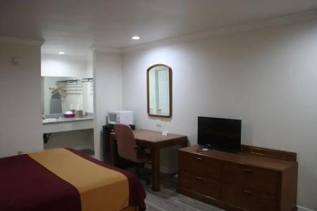 Value Inn & Suites - 30