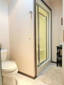 Breakers Boutique Inn - 130