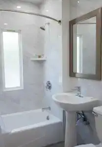 Wilshire Crest - 7