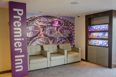 Premier Inn Hammersmith - 1