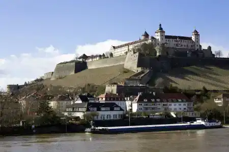 ibis Würzburg City - 16