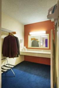 Fairfield Inn and Suites by Marriott Airport - 14