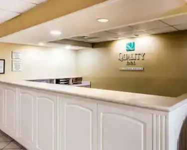 Quality Inn at the Mall - - 1