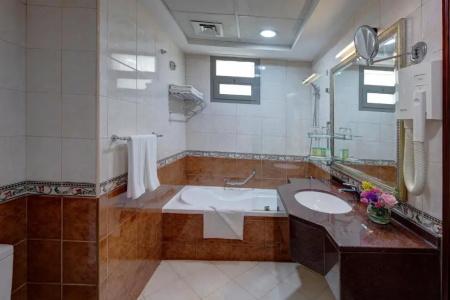 Howard Johnson Plaza by Wyndham Dubai Deira - 36