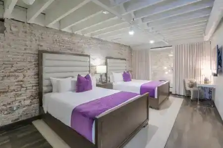Studio 154 Luxury - 140