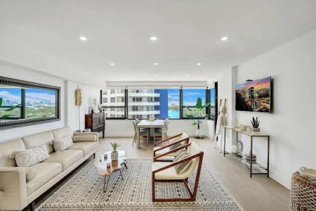 The Alexander All Suites - 730