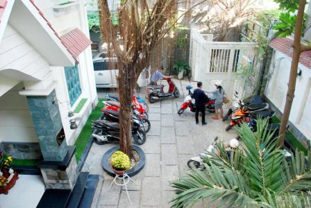 Lan Anh - 16