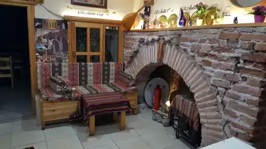 Otantik Guesthouse - 14