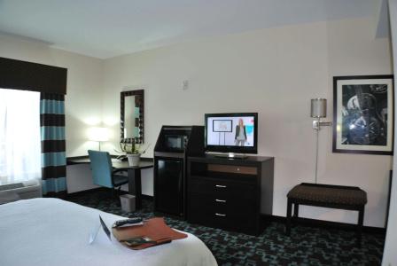 Hampton Inn & Suites Nashville at Opryland - 17
