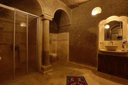 Safran Cave - 141