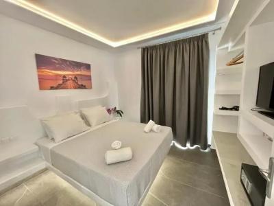 Crystal Suites - 1