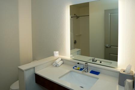 Holiday Inn Express & Suites - Aurora Medical Campus, An Ihg - 30