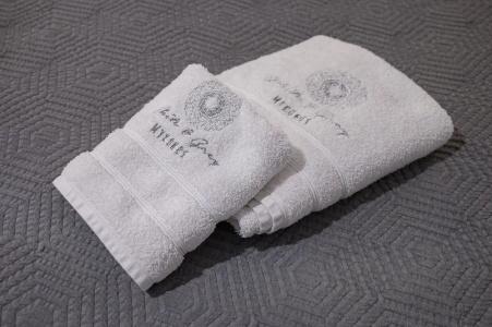 White and Grey - 202