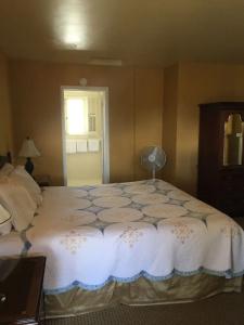 Carmel Wayfarer Inn - 0