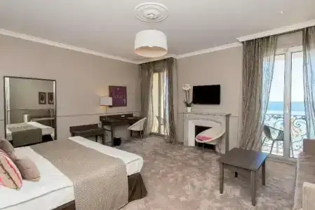 Hôtel Le Royal Promenade des Anglais - 68