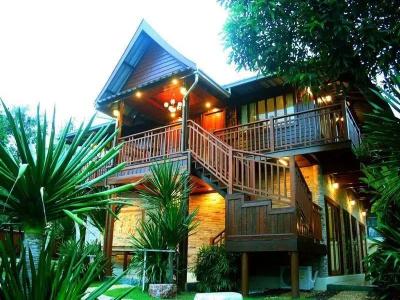 Baan Saranrom - 12