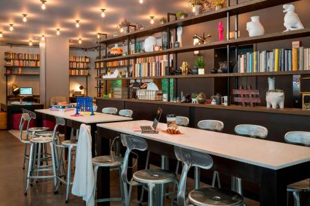 Moxy Chicago Downtown - 26