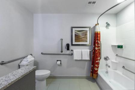 Courtyard by Marriott Woodland Hills - 15