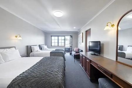 Adelaide Inn - 55