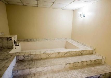 Clarion Inn & Suites Miami International Airport - 8
