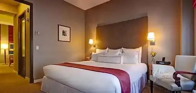 Giraffe by Library Hotel Collection - 109