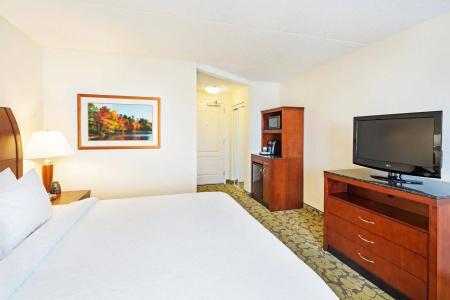 Hilton Garden Inn/Coastal Grand Mall - 6