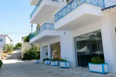 Miracle Saranda - 19