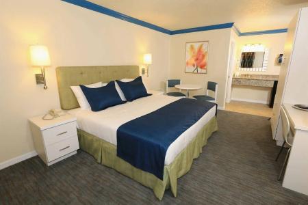 SureStay Plus by Best Western Orlando International Drive - 31