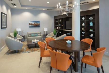 DoubleTree by Hilton Miami Doral - 17