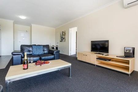 Perth Ascot Central Apartment - 90