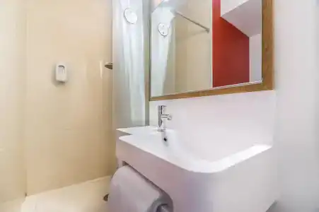 b&b hôTel Cannes La Bocca Plage - 9
