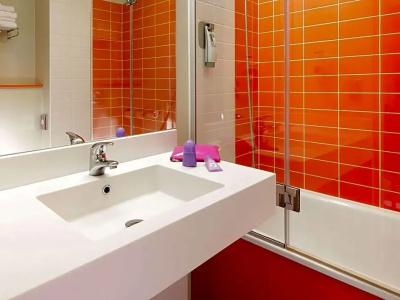 ibis Styles Tours Centre - 90