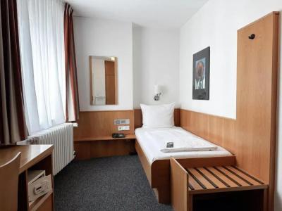 Berliner Hof - 2