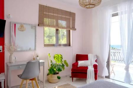 Pefkides Aegina Boutique - 88