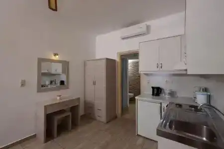 Nikos - 65
