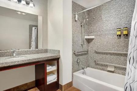 Best Western Plus Yosemite Gateway Inn - 76