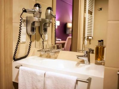 Grape Town -, Spa, Sport, Bowling, Squash, Restaurant - 50