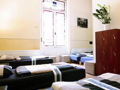 Maverick Hostel & Ensuites - 24