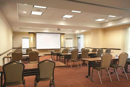 Hyatt Place West - 12