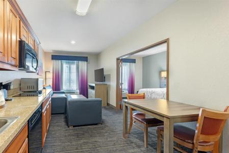 Best Western Plus San Antonio East Inn & Suites - 78