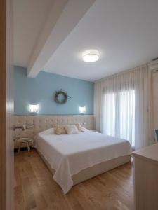 Hermes Budva - 272