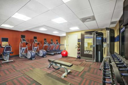Hampton Inn & Suites - West - 18
