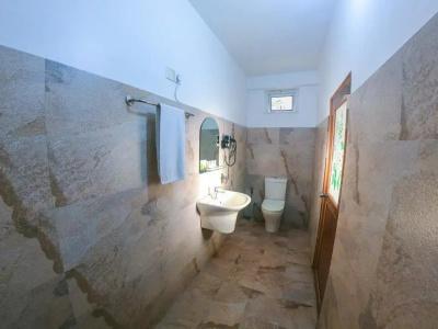 Romance Hills - 121