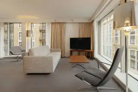 DoubleTree by Hilton London - Tower of London - 3