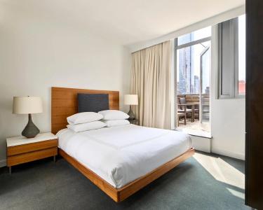 Smyth Tribeca - 83
