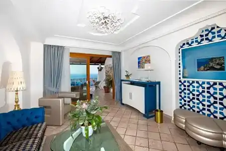 Eden Roc Suites - 266