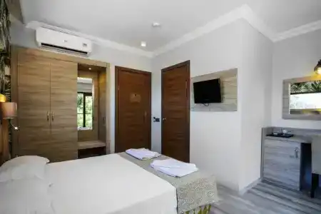 Meril Club - 5